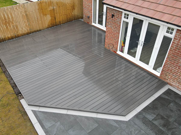 Composite Decks Stoke on Trent